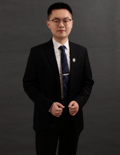 岳强实习律师_gaitubao_413x531.jpg