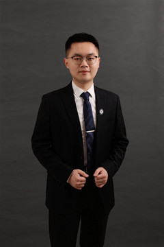 岳强实习律师_副本.jpg